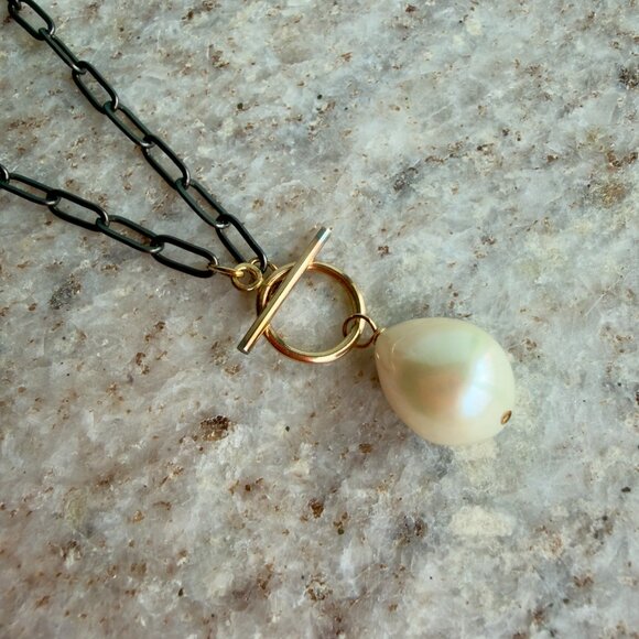 Oxidized Sterling Silver and Cultured Pearl Neckace T-Bar Clasp - Picture 5 of 5